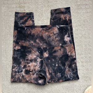 Lululemon high rise align cropped 23’ leggings black/pink tye dye size 8